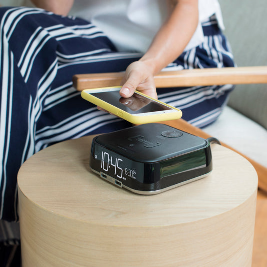 CubieDuo Hotel single day alarm clock with wireless charging and USB ports