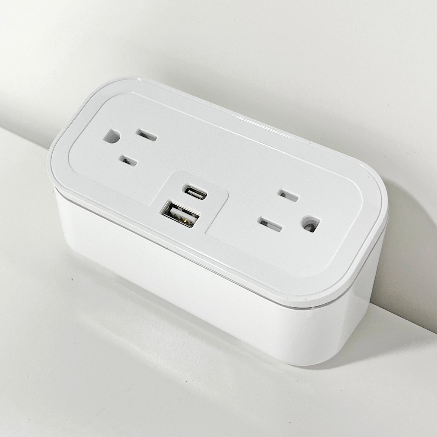 CubieMini White Hotel Charging Hub with power outlets and usb ports