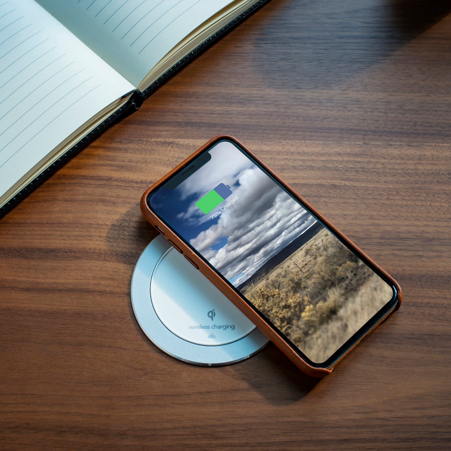 CubieSpot White built in wireless charger