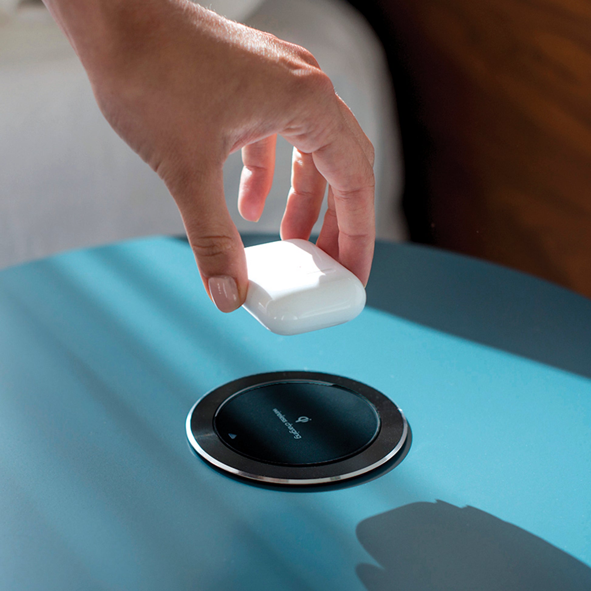 CubieSpot built in wireless charger