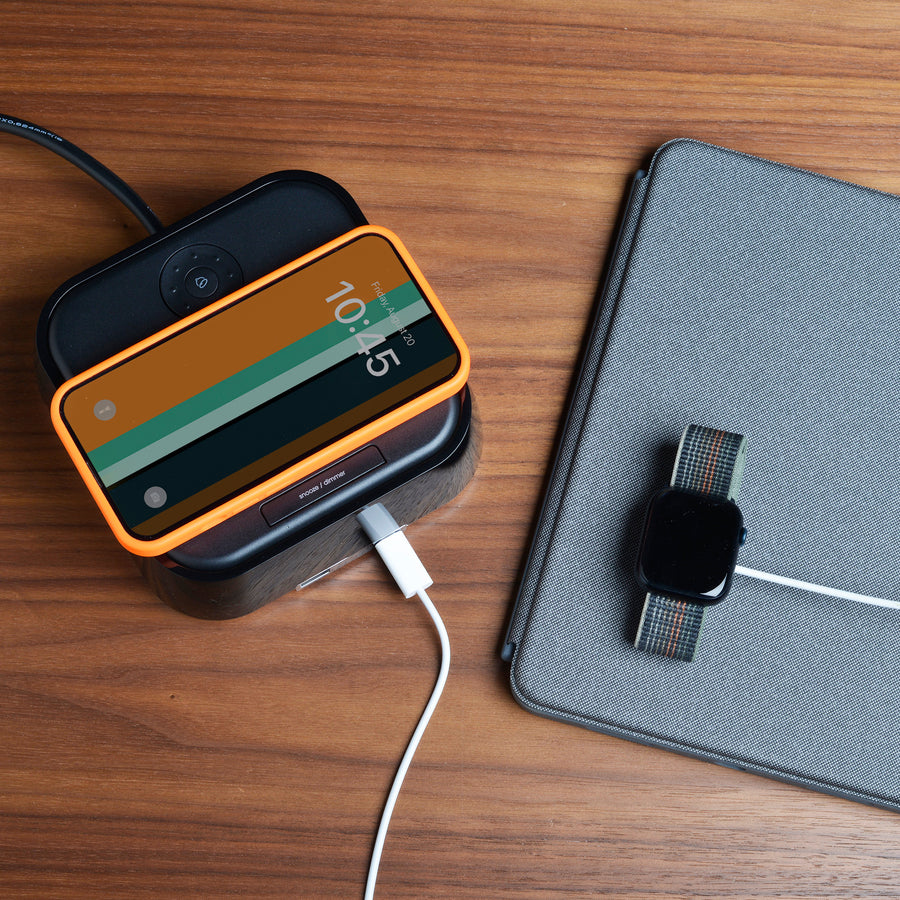 CubieDuo Hotel single day alarm clock with wireless charging and USB ports