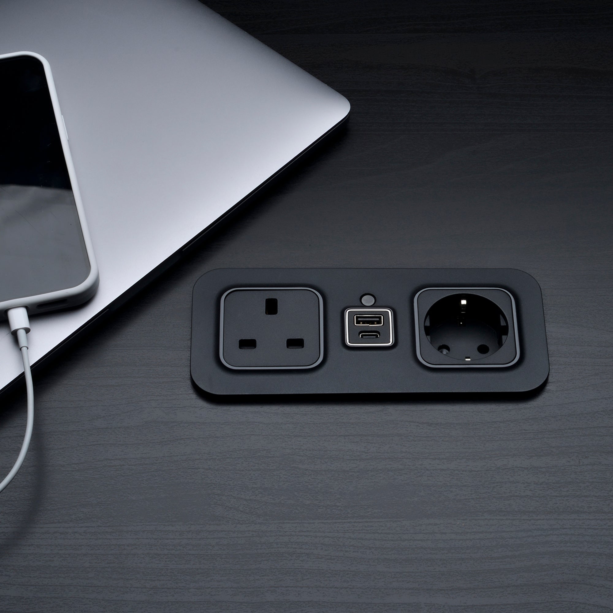 gid://shopify/MediaImage/32575559467223